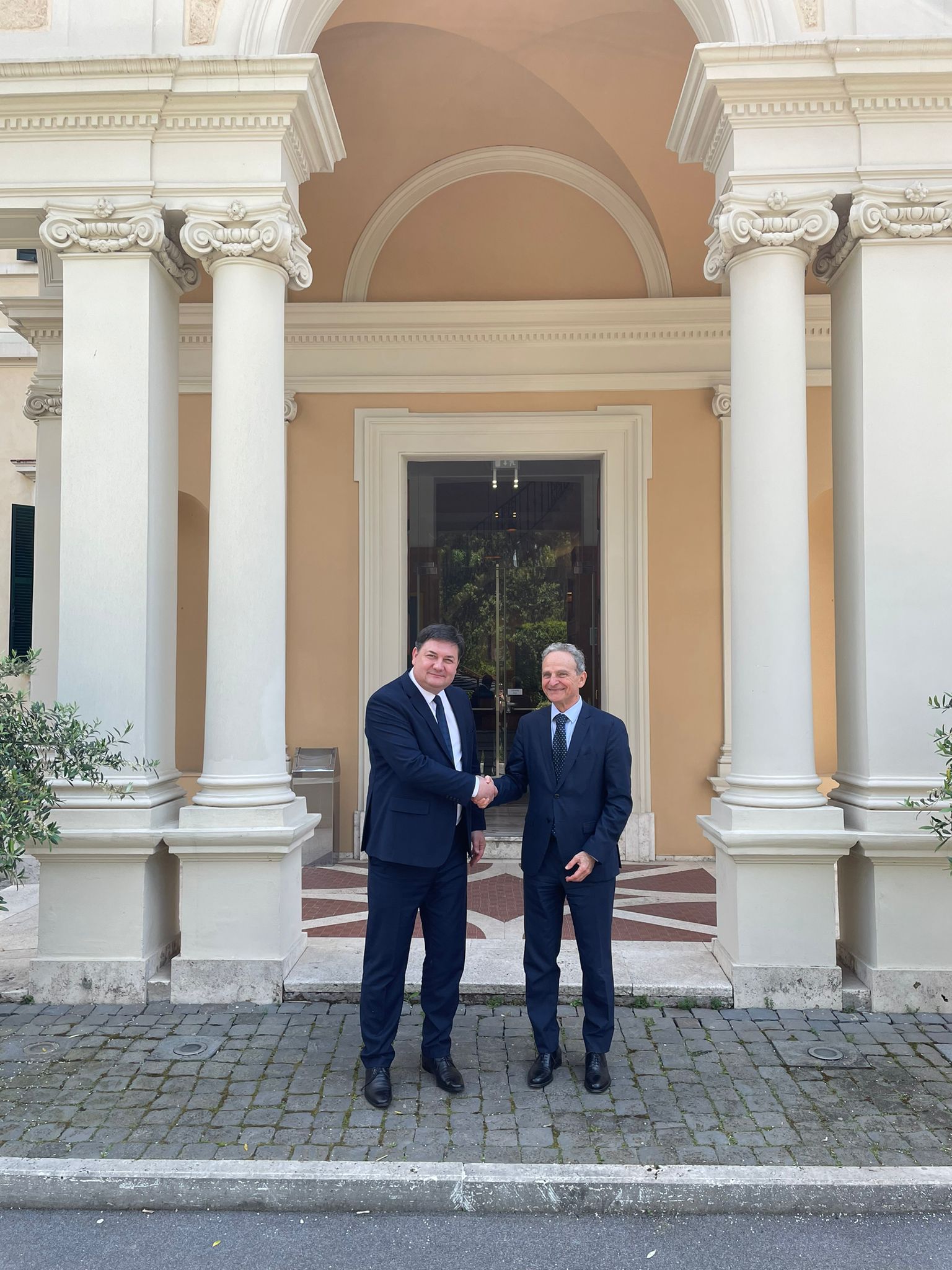 THE SIGNED MEMORANDUM MAKES THE COOPERATION BETWEEN NAPA AND LUISS UNIVERSITY OF ROME OFFICIAL